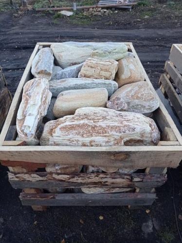 Златолит жёлтый, жёлто-зелёный глыбки и валуны для ланшафтного дизайна купить в Краснокамске