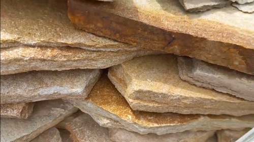 Плитняк златолит жёлтый золотистый для отмостки купить в Краснокамске