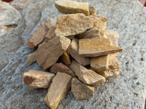 Златолит жёлтый декоративная каменная крошка купить в Краснокамске