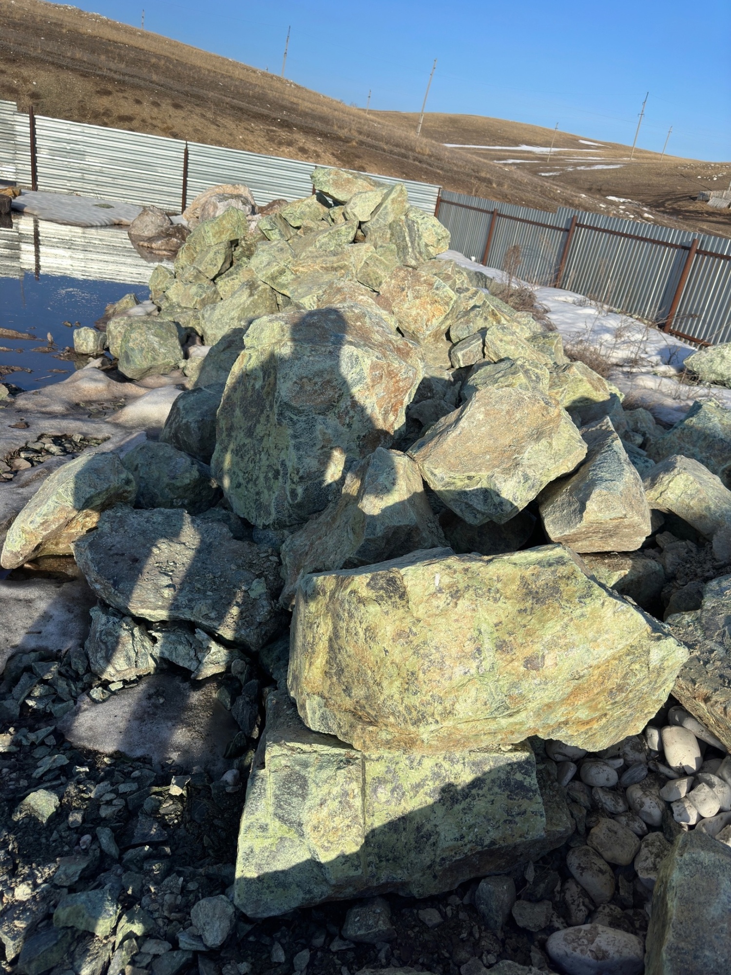 Камни для ландшафтного дизайна зелёные 10-60 килограмм купить в Краснокамске