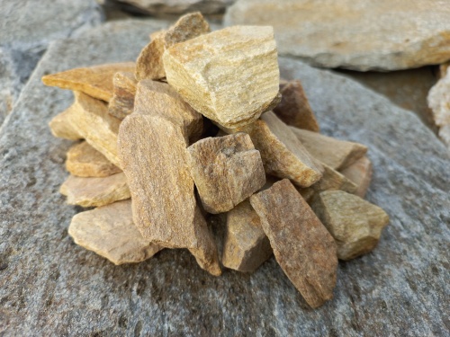 Златолит жёлтый декоративная каменная крошка купить в Краснокамске