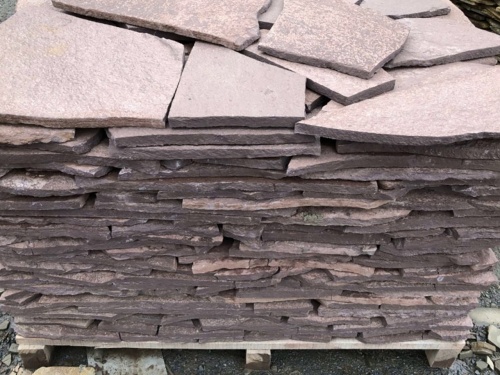 Плитняк лемезит бордовый для облицовки цоколя 20-25 мм  купить в Краснокамске