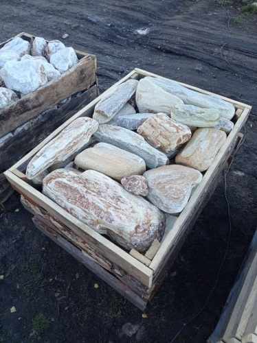 Златолит жёлтый, жёлто-зелёный глыбки и валуны для ланшафтного дизайна купить в Краснокамске