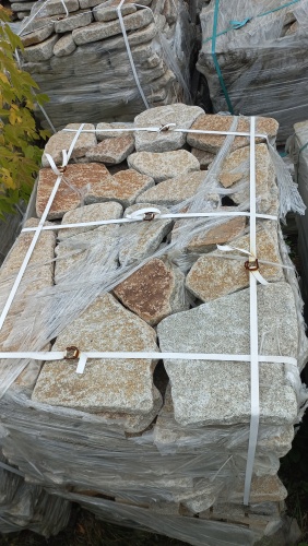 Плитняк галтованный гранитный для ландшафтного дизайна купить в Краснокамске