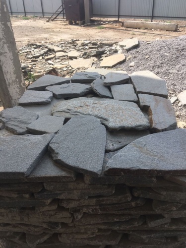 Златолит серебристый галтованный для лестниц купить в Краснокамске